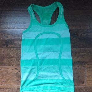 Lululemon racerback tank size 4